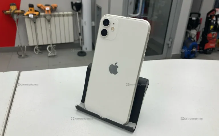 Apple iPhone 11 4/64 ГБ