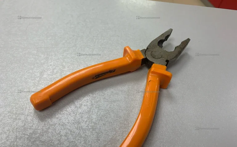 Плоскогубцы Sparta