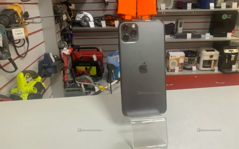 Apple iPhone 11 Pro Max 4/64 ГБ