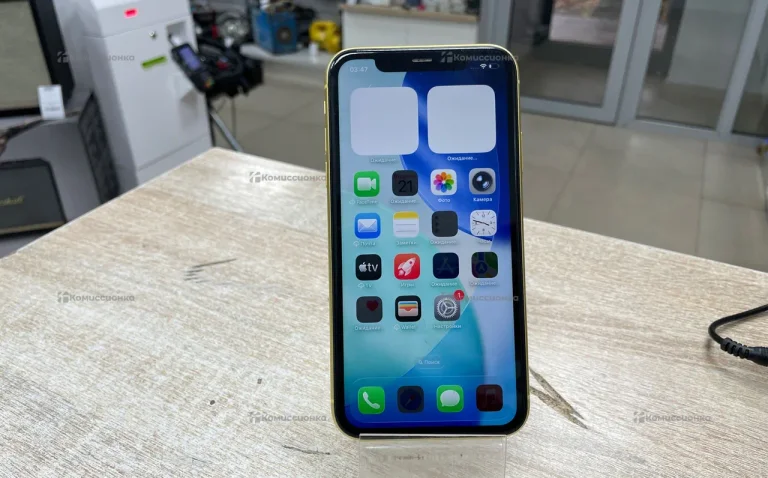 Apple iPhone 11 4/64 ГБ