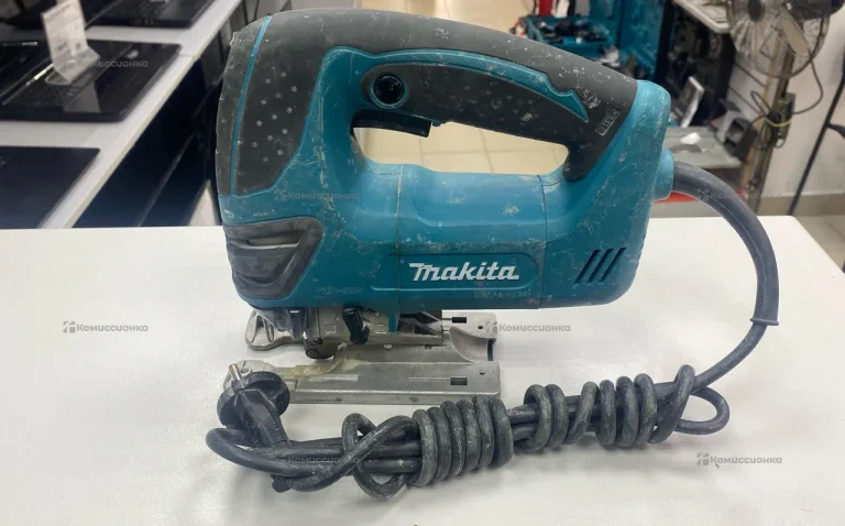 Лобзик Makita 4350ct