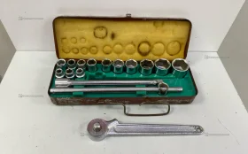 Набор инструмента с трещеткой