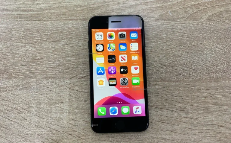 Apple iPhone 7 2/32 ГБ