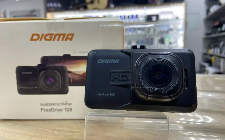 Видеорегистратор  Digma FreeDrive 108