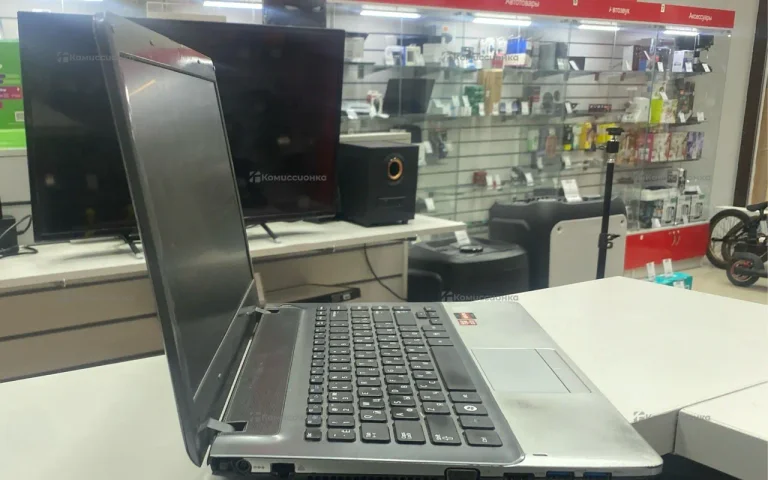 Ноутбук  Samsung NP300E5X