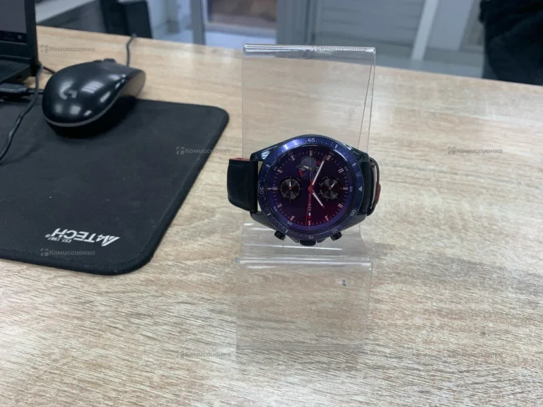 Часы  Tommy Hilfiger