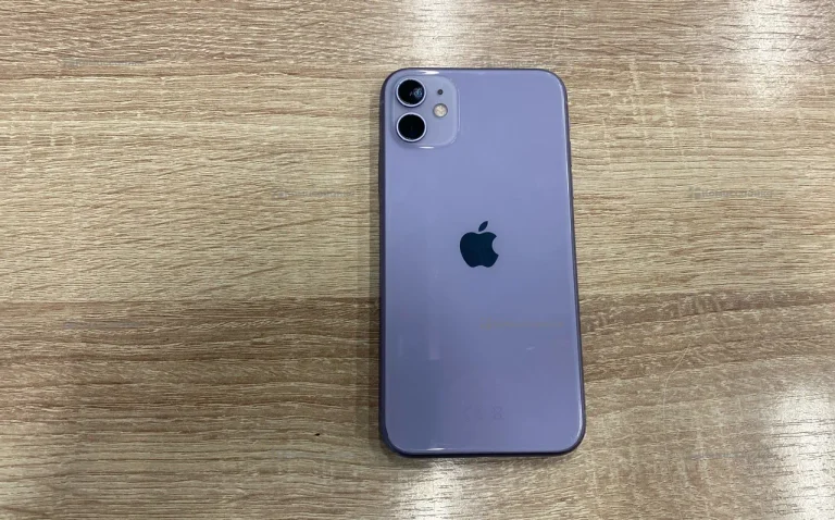 Apple iPhone 11 4/128 ГБ