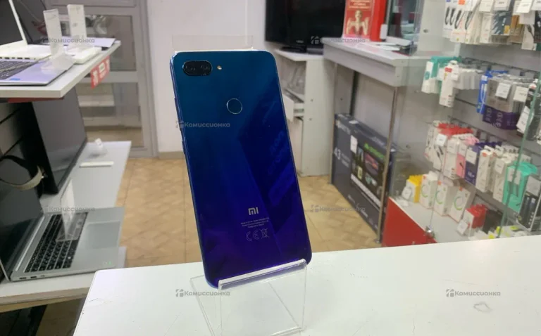 Xiaomi Mi 8 Lite 4/64 ГБ