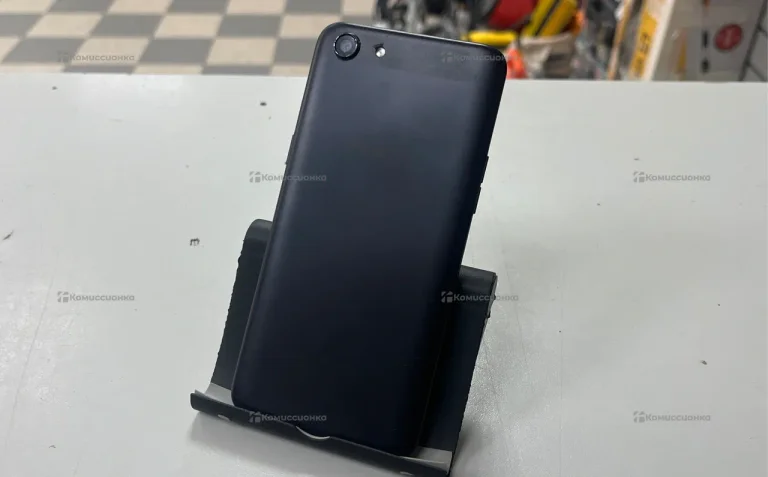 OPPO A83 6/128 ГБ