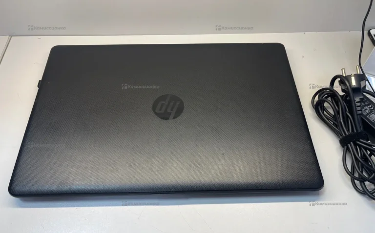 Ноутбук  HP 17-by2013ur