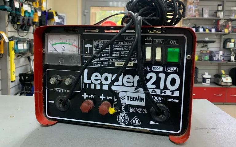 Пуско-зарядное устройство Leader 210 Start