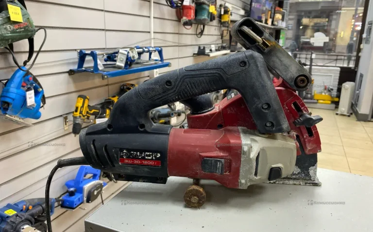 Штроборез ЗУБР ЗШ-30-1200