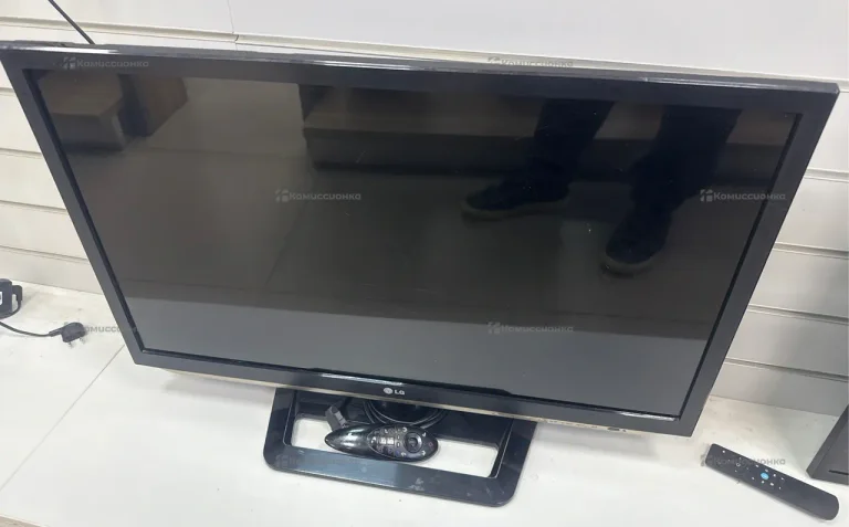 Телевизор LG 32LM580T