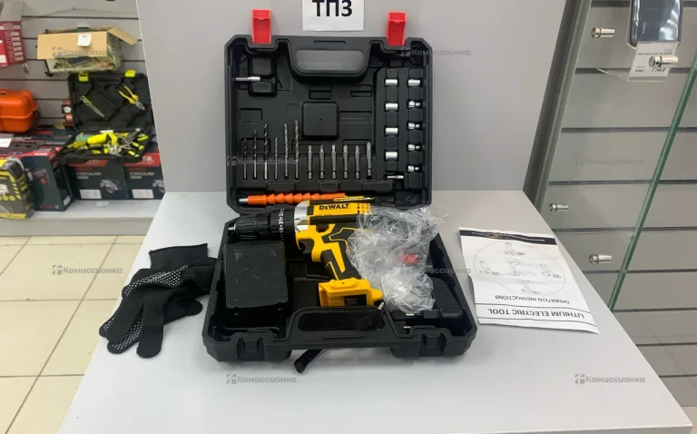 Шуруповерт DEWALT