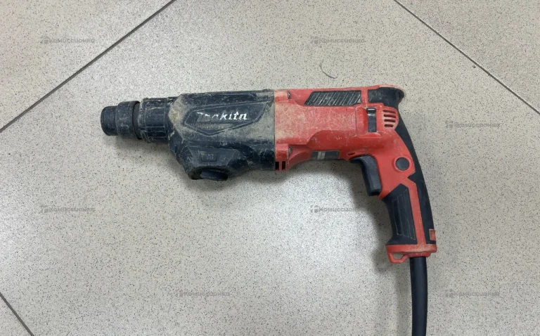 Перфоратор makita M8701