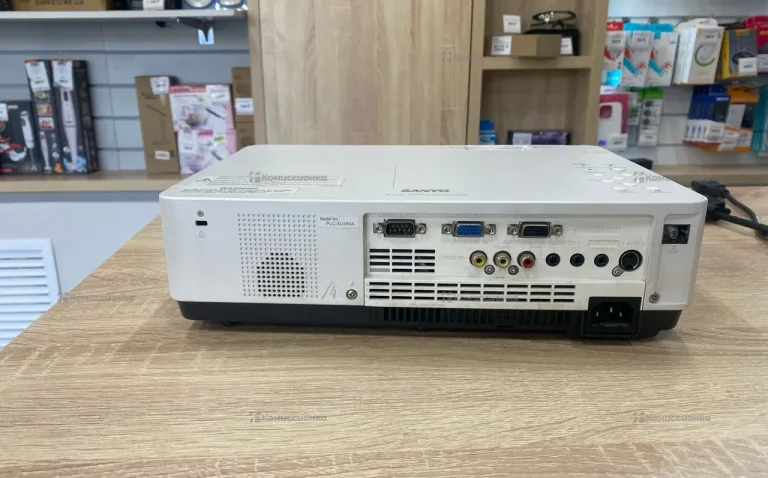 Проектор  Sanyo PLC-XU350A