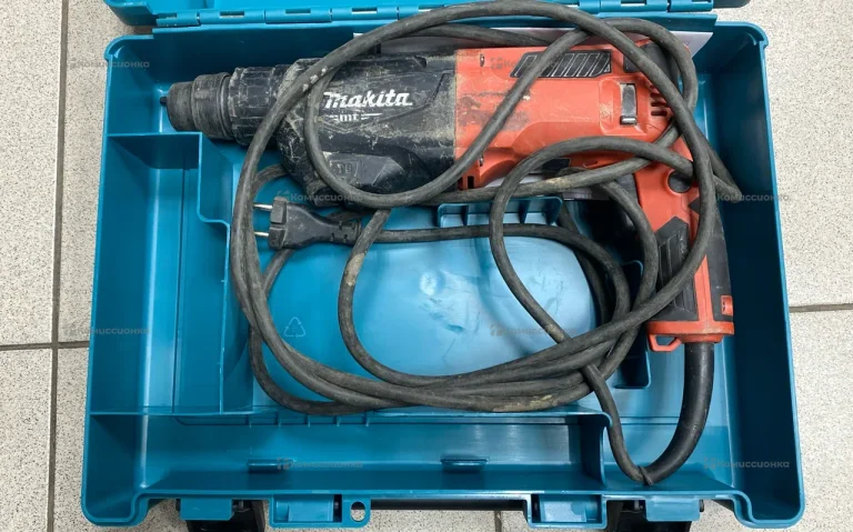 Перфоратор makita M8701