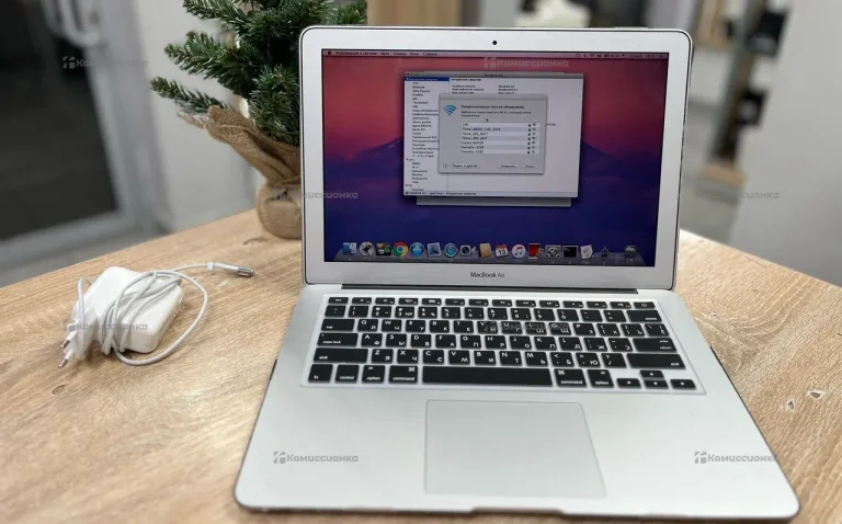 Ноутбук  mac book air 2010