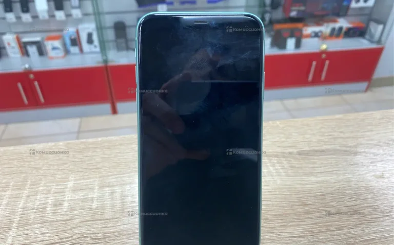 Apple iPhone 11 4/64 ГБ