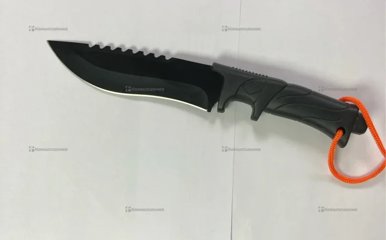 Нож туристический