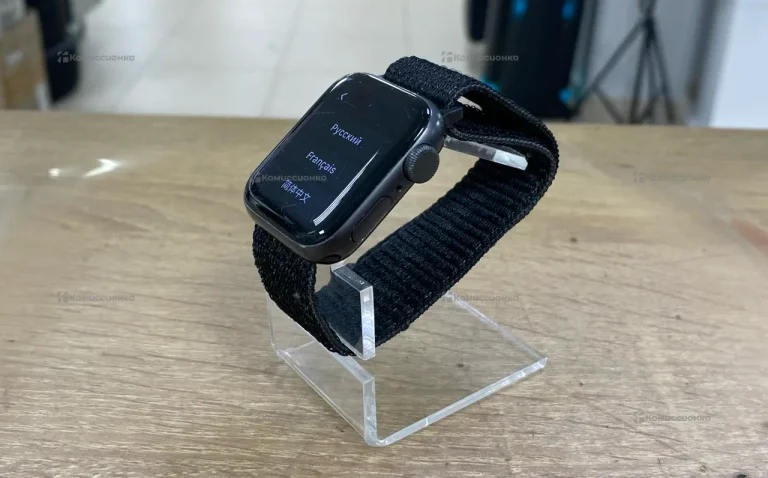 Часы Apple Watch SE 40mm