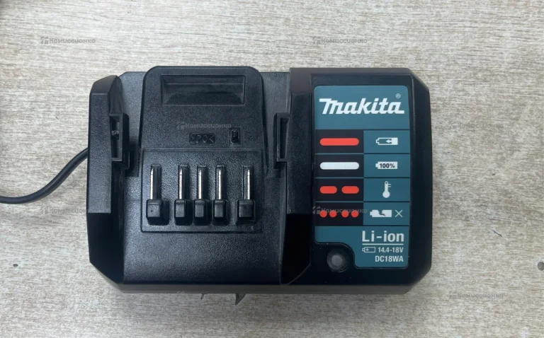 Зарядка Makita