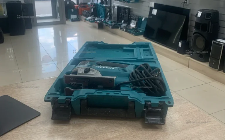 Электролобзик makita JV0600