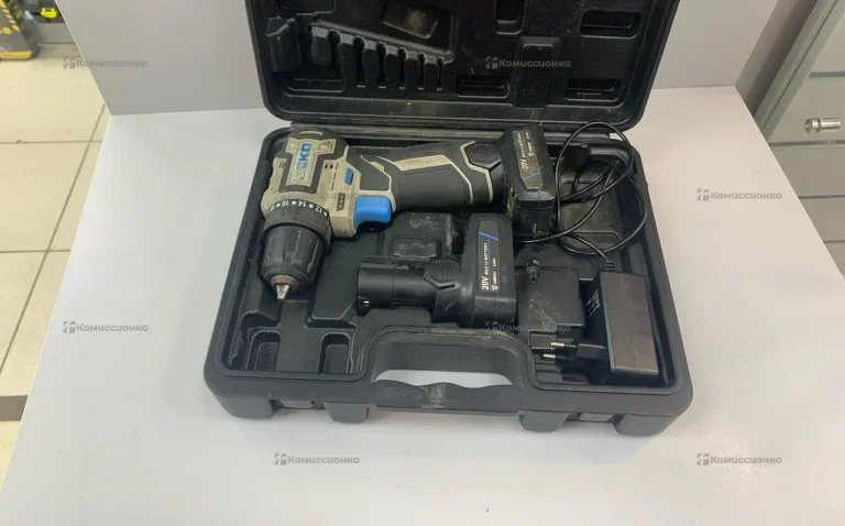 Шуруповерт deko shaker bmc