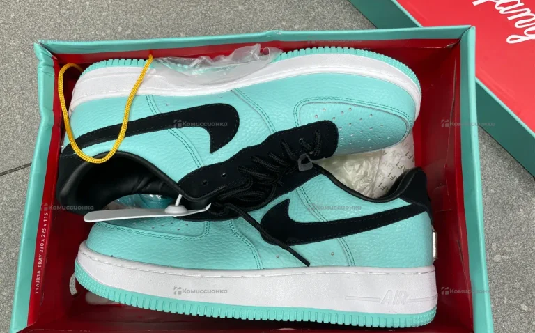 Кроссовки Nike