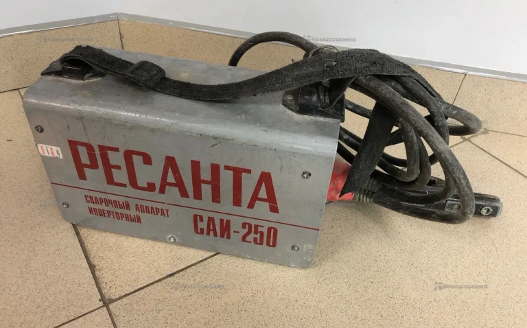 Сварочный аппарат РЕСАНТА САИ-250 (с проводами)