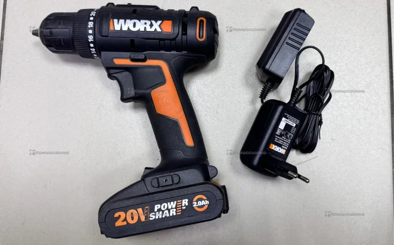 Дрель-шуруповерт Worx WX100