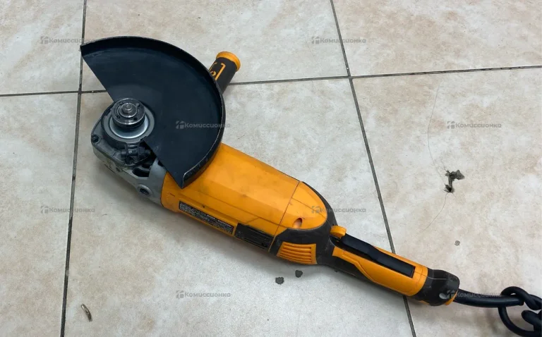 Угловая шлифовальная машина INGCO AG24008
