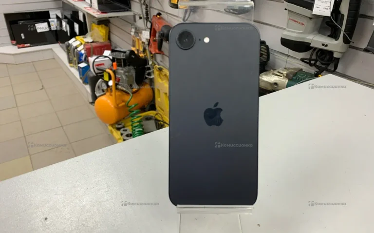 Apple iPhone 16e 8/256 ГБ