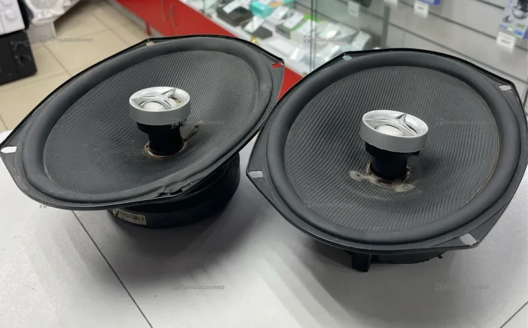 Колонка  JBL  GTO 926E
