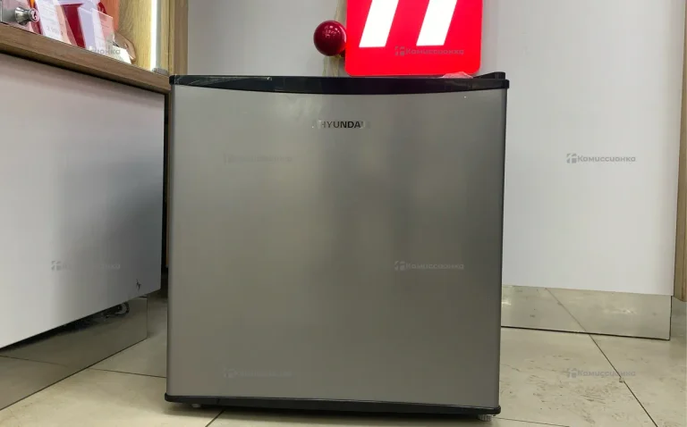 Холодильник Hyundai CO0502