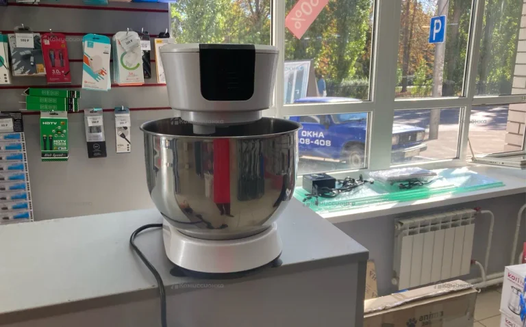 Кухонная машина Redmond RKM-4050