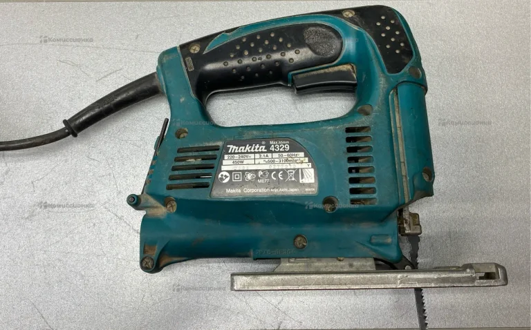 Электрический лобзик Makita 4329