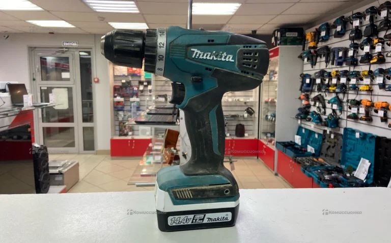 Дрель-шуруповерт makita DF347D