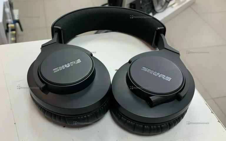 Наушники  Shure SRH440a