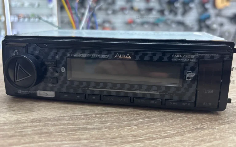 Автомагнитола  Aura AMH-77DSP