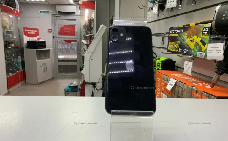 Apple iPhone 11 4/128 ГБ