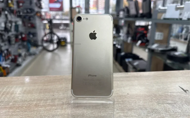 Apple iPhone 7 2/32 ГБ