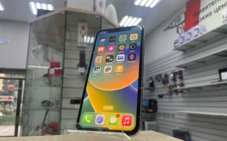 Apple iPhone X 3/64 ГБ