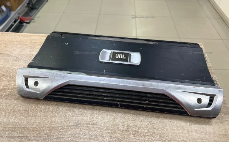 Усилитель  JBL GTO 1004