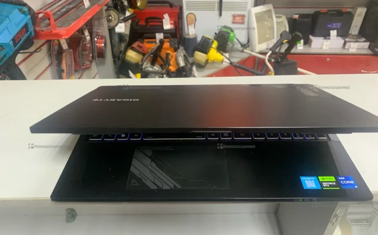 Ноутбук  gigabyte  ac211ngw