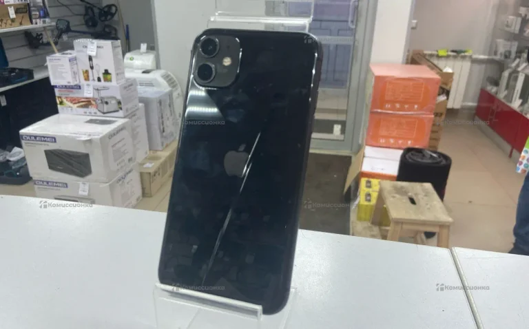 Apple iPhone 11 4/64 ГБ