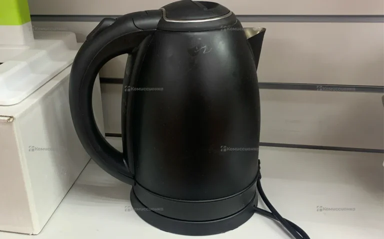Электрический чайник STARWIND SKS2051
