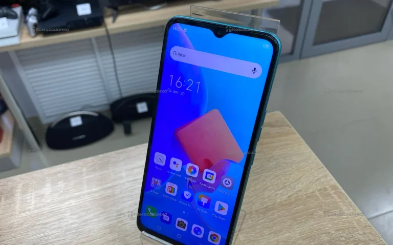 Tecno spark 8С 4/64 gb