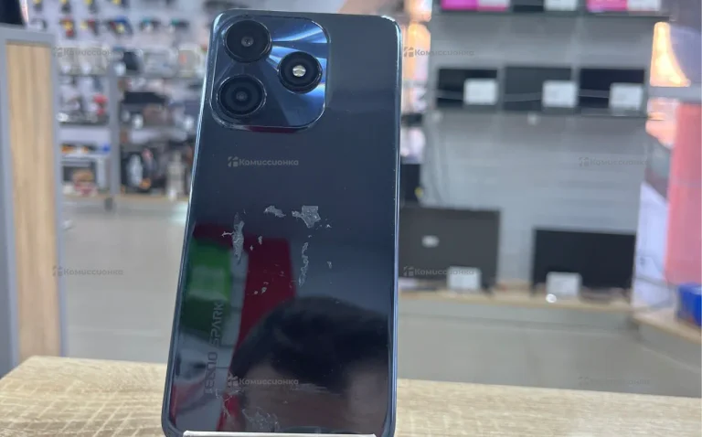 Tecno Spark 10C 4/64 ГБ