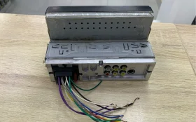 Автомагнитола  7010b